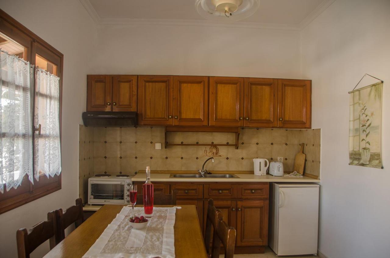 Takis Apartments Сідарі Екстер'єр фото